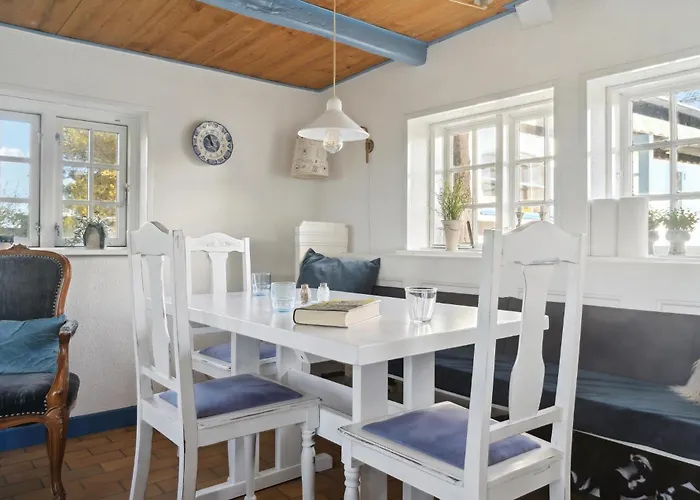 Amazing In With Kitchen *