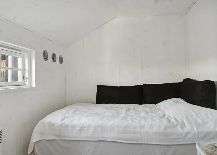 Amazing In With Kitchen